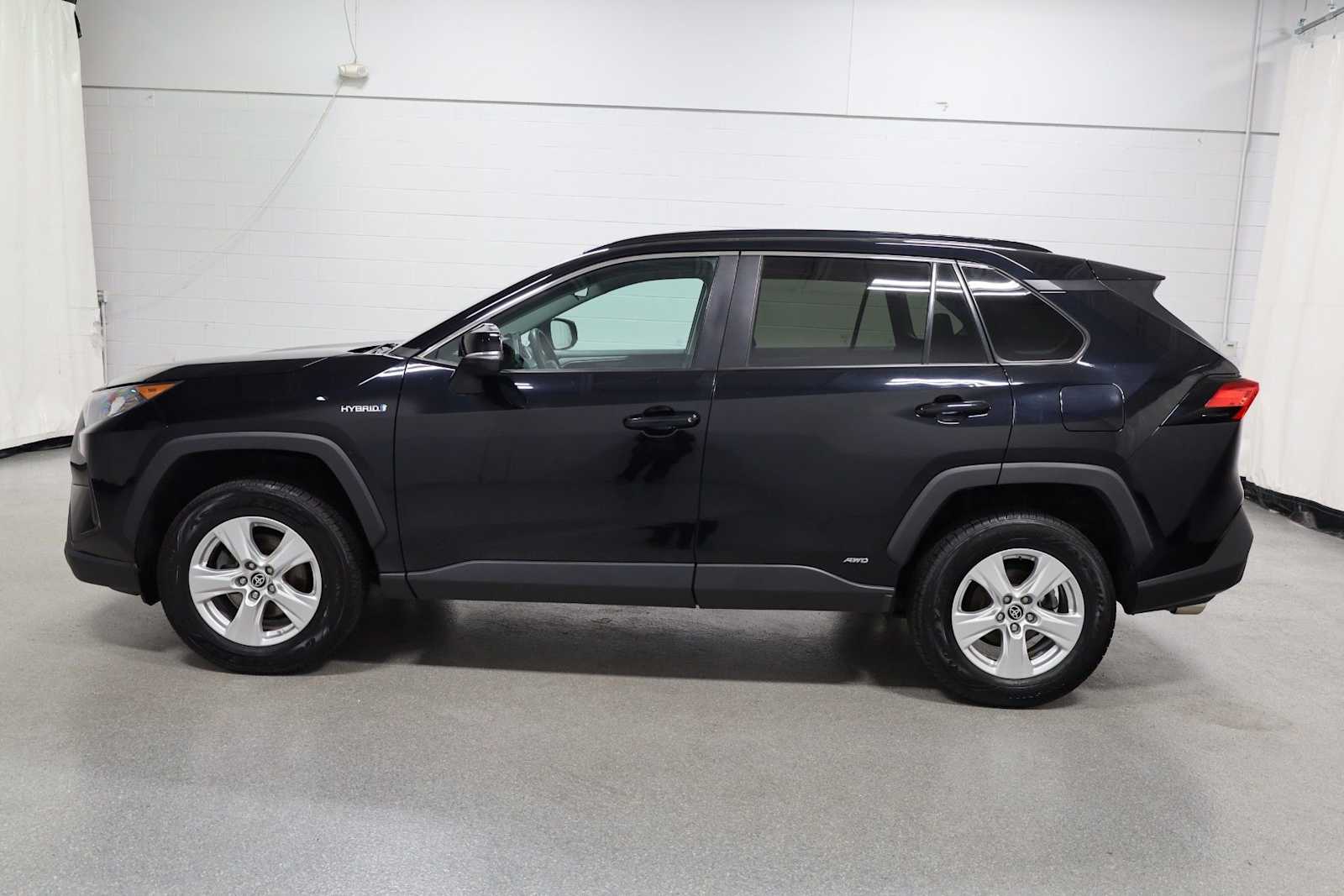 Thumbnail: 2021 Toyota RAV4 - 2