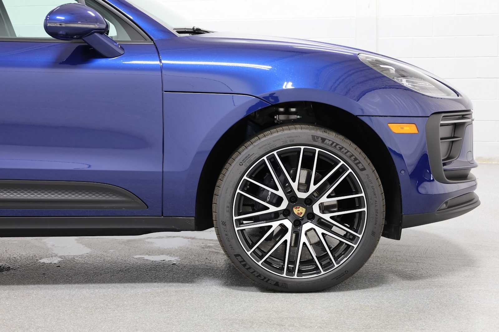 Thumbnail: 2024 Porsche Macan - 6