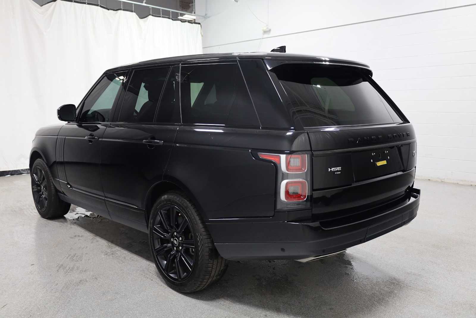Thumbnail: 2021 Land Rover Range Rover - 3