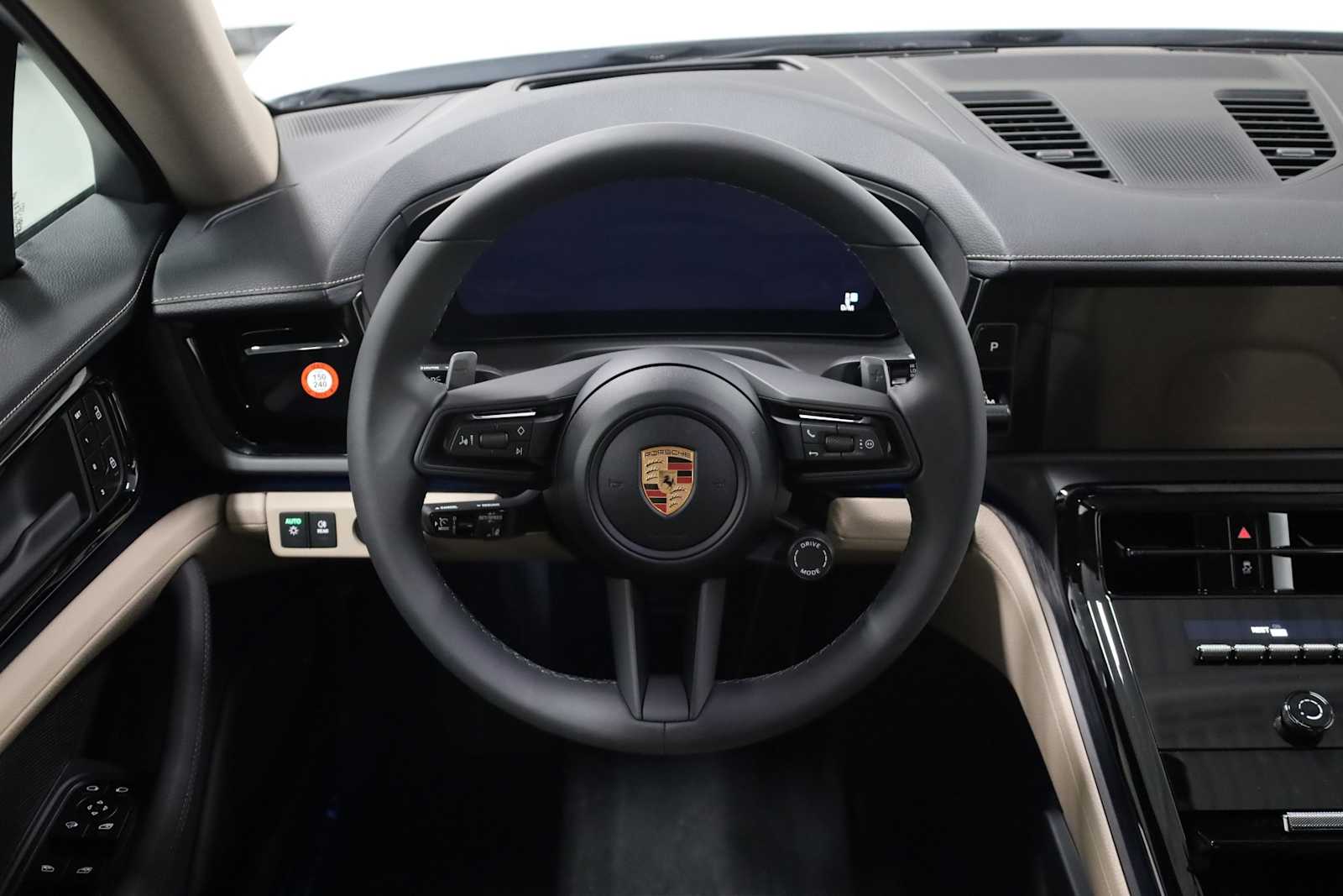 Thumbnail: 2025 Porsche Panamera - 23