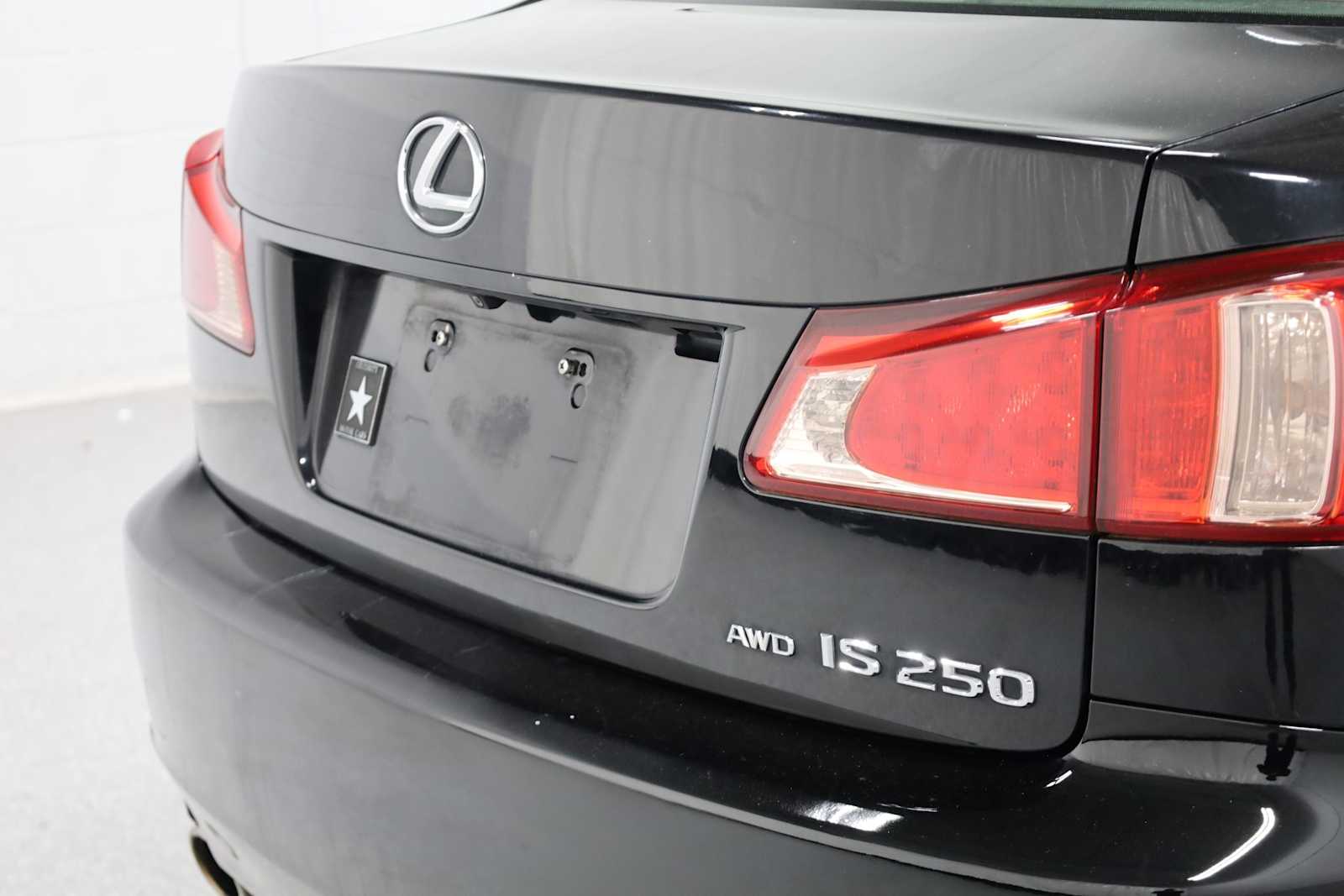 Thumbnail: 2012 Lexus IS - 8