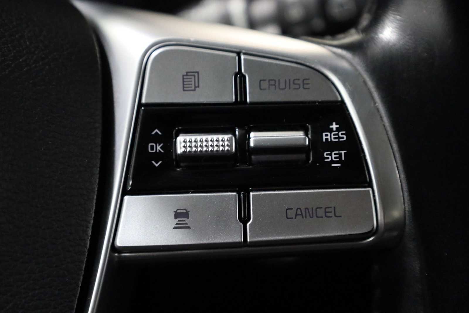 Thumbnail: 2021 Kia Telluride - 25