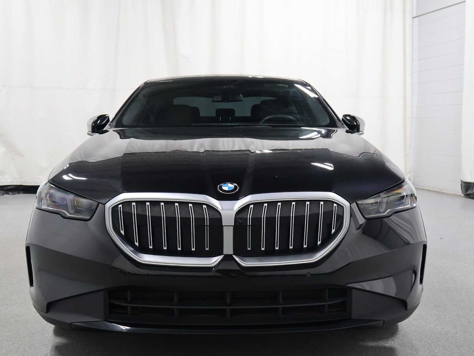 Thumbnail: 2024 BMW 5 Series - 14
