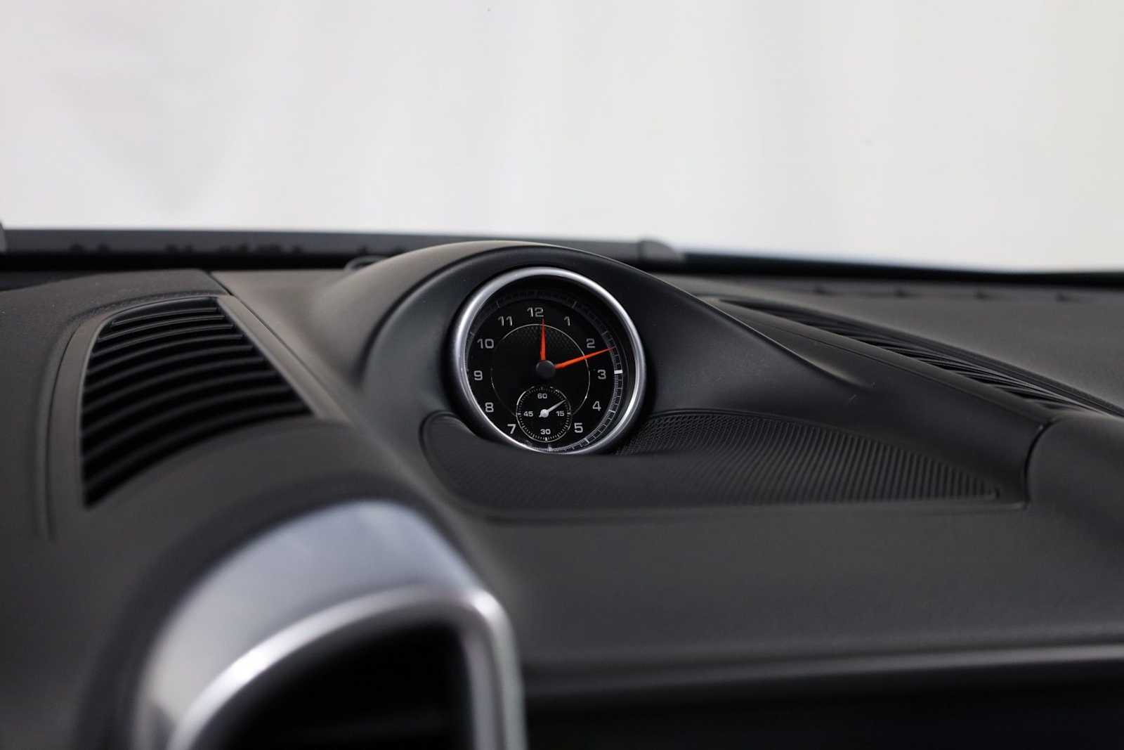 Thumbnail: 2017 Porsche Cayenne - 18