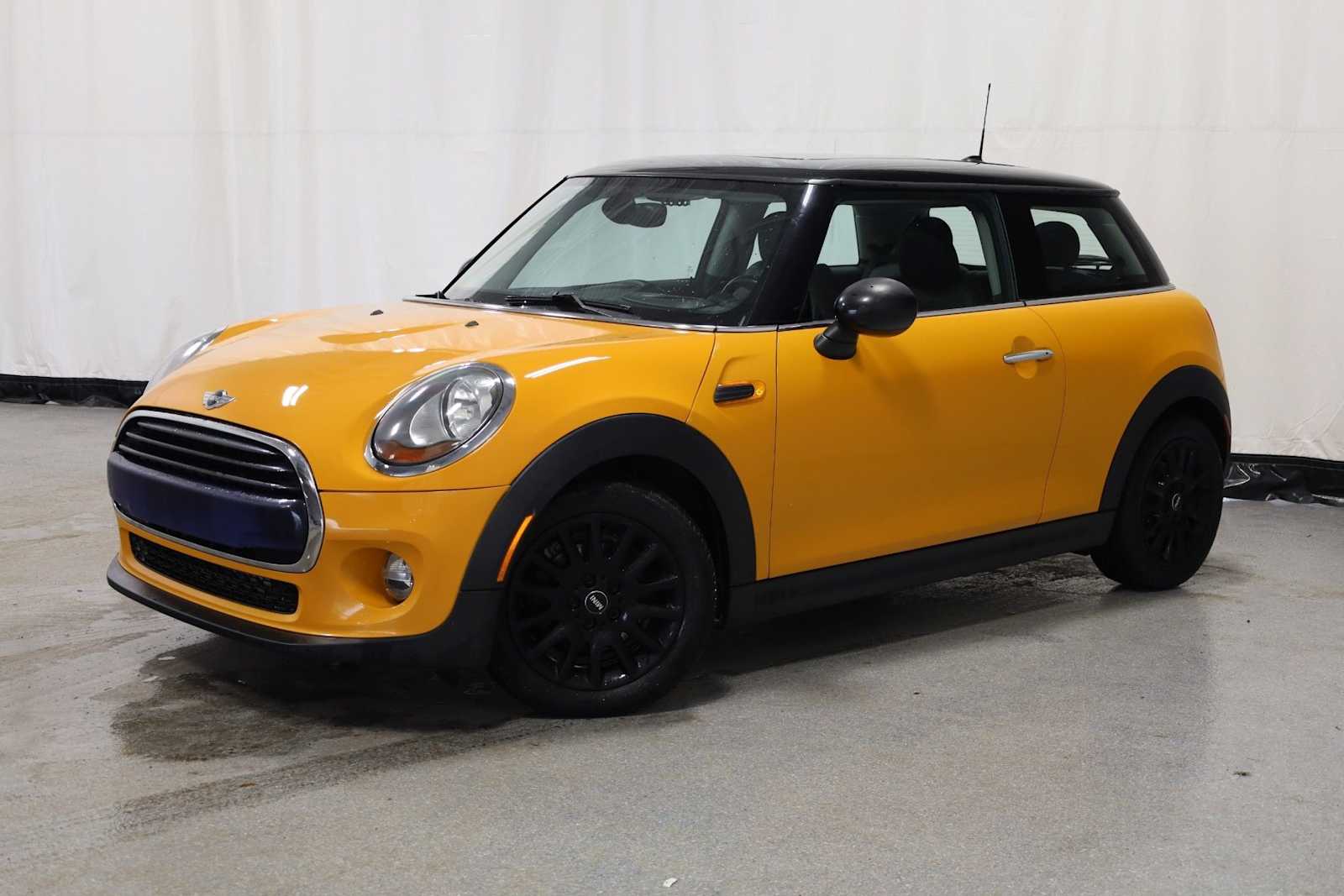 2016 MINI Cooper Hardtop 2 Door -
                  Novi, MI