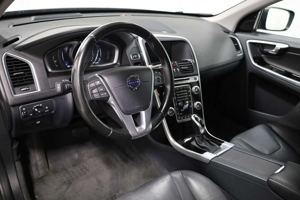 Used 2016 Volvo XC60 T6 Platinum SUV