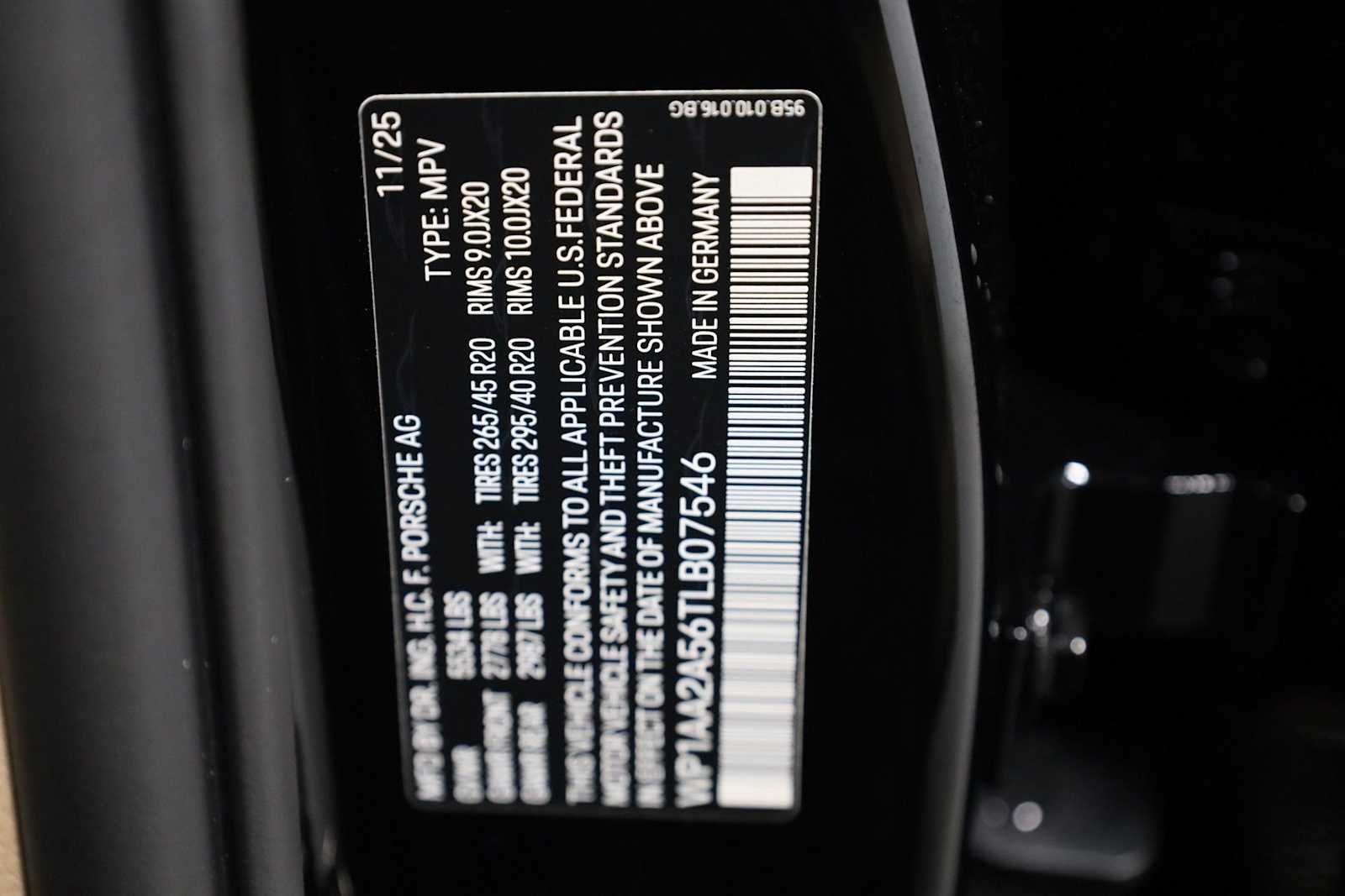 Thumbnail: 2026 Porsche Macan - 44