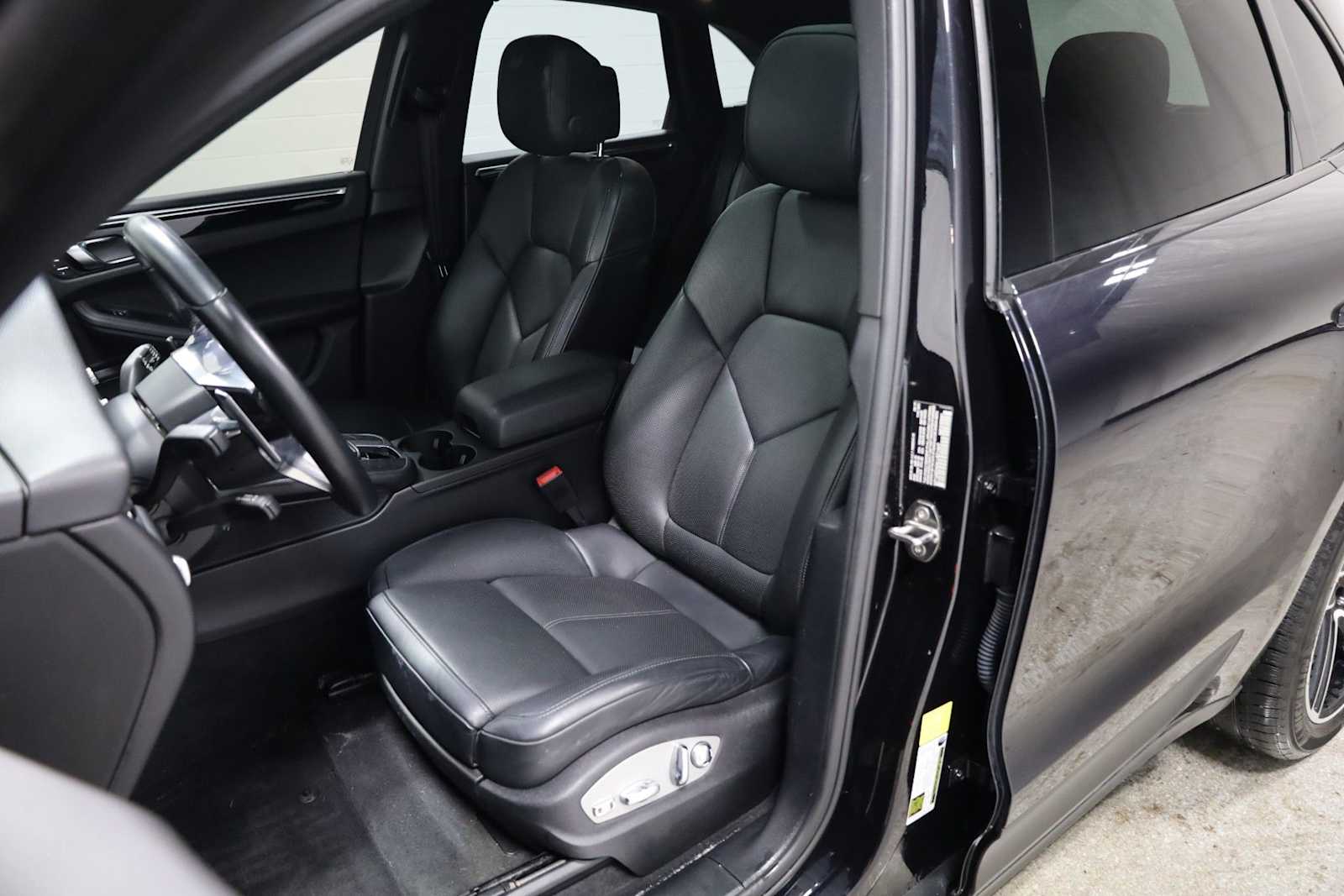 Thumbnail: 2020 Porsche Macan - 5