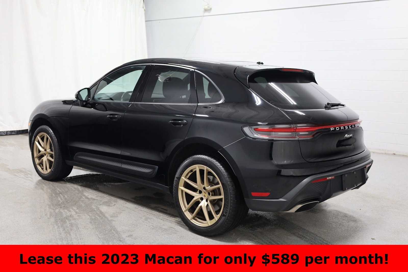 Thumbnail: 2023 Porsche Macan - 3