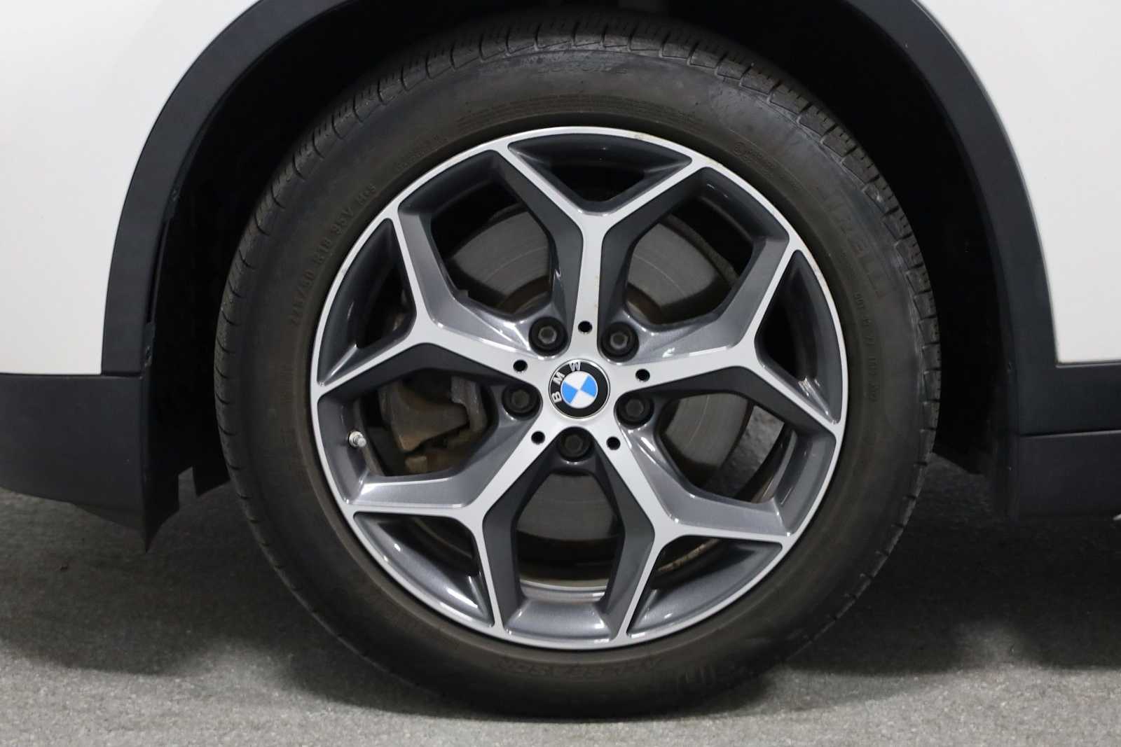 Thumbnail: 2016 BMW X1 - 35