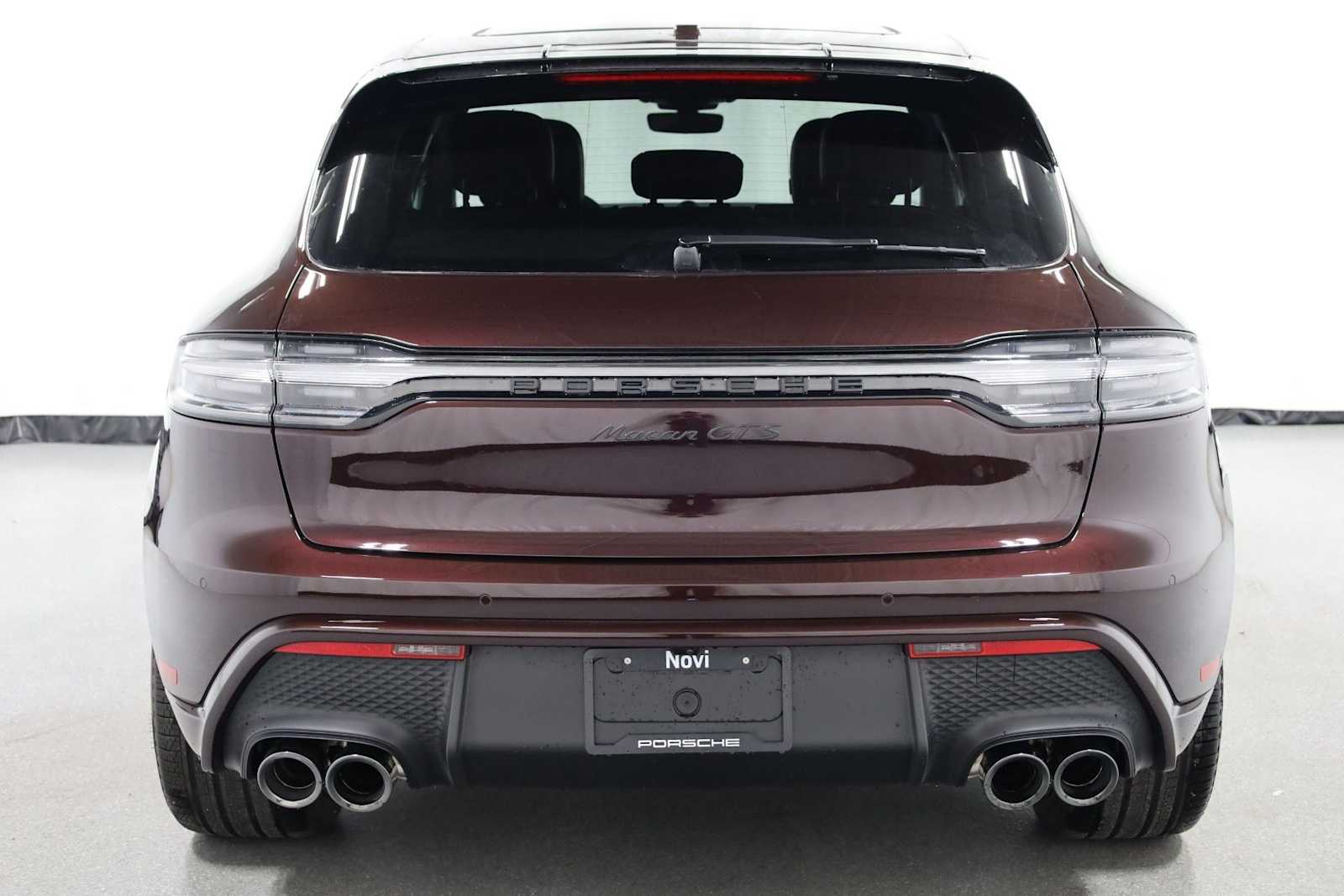 Thumbnail: 2025 Porsche Macan - 7