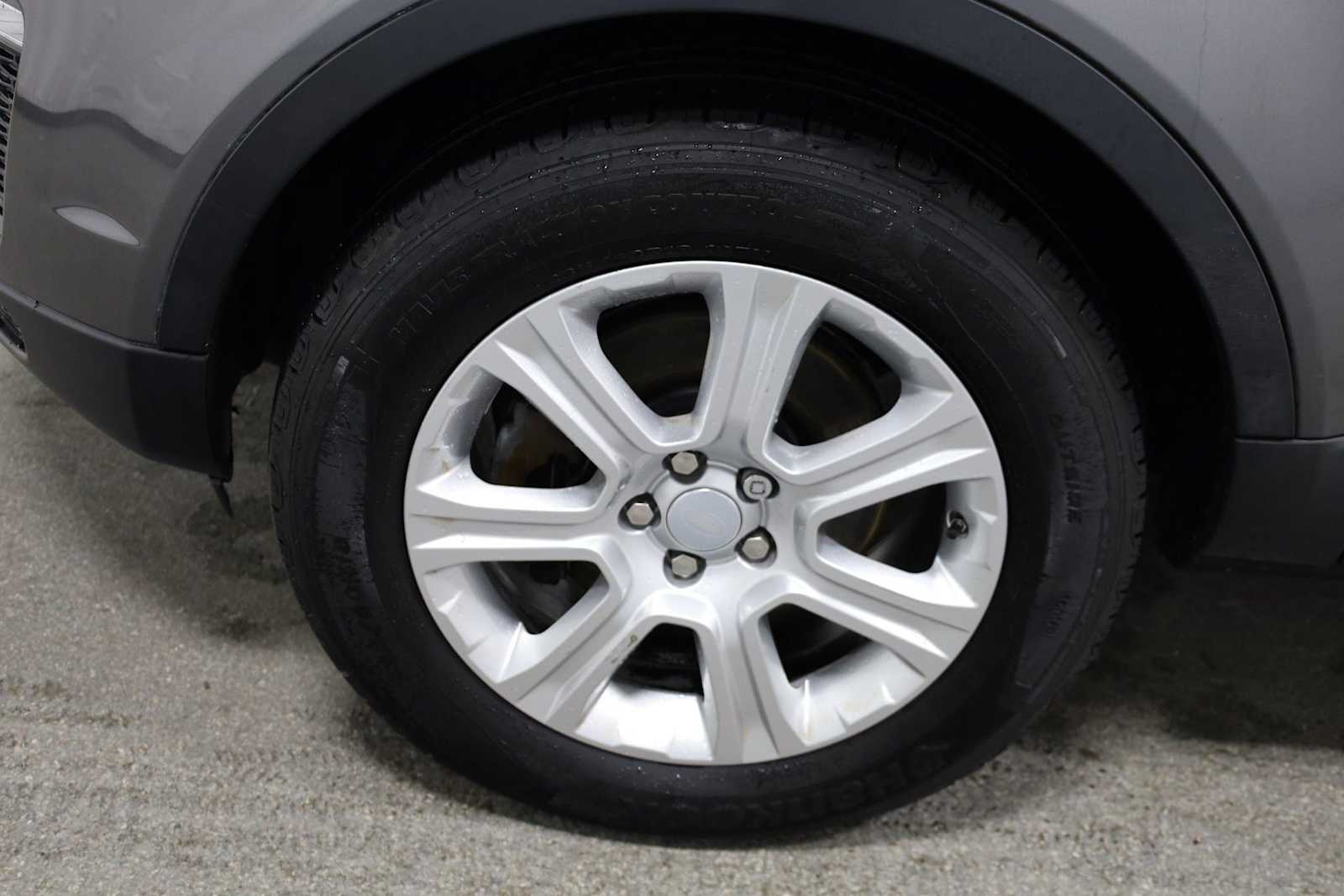 Thumbnail: 2017 Land Rover Range Rover Evoque - 37