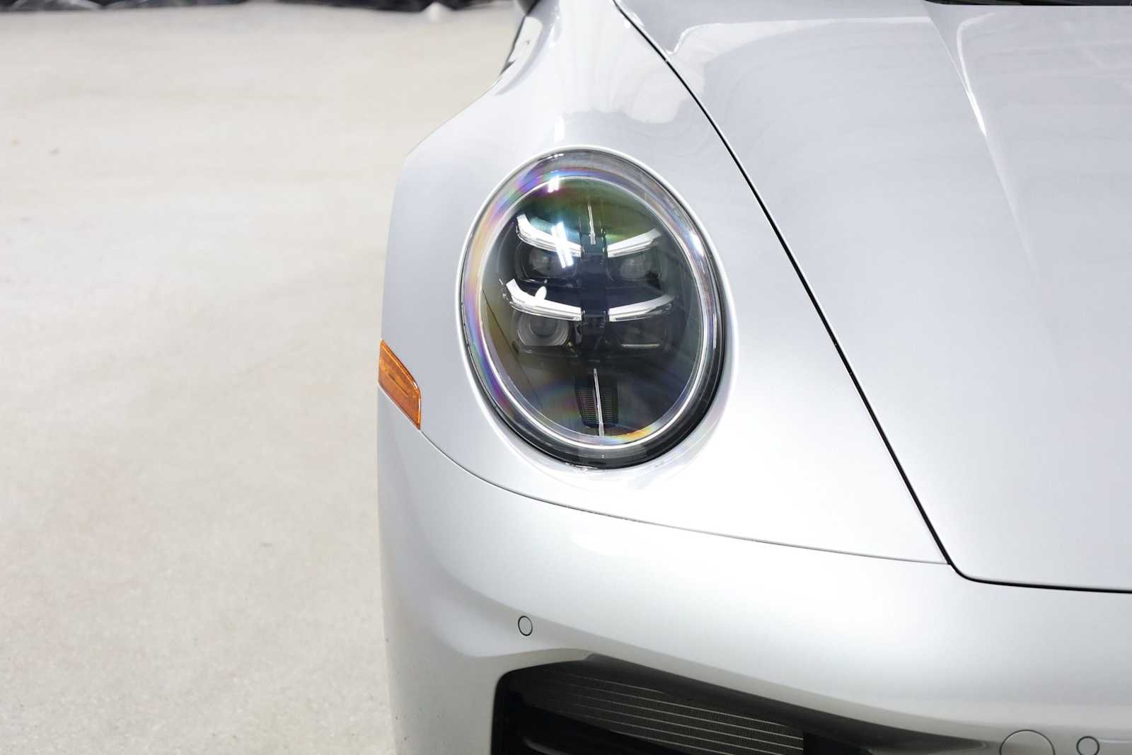 Thumbnail: 2026 Porsche 911 - 15