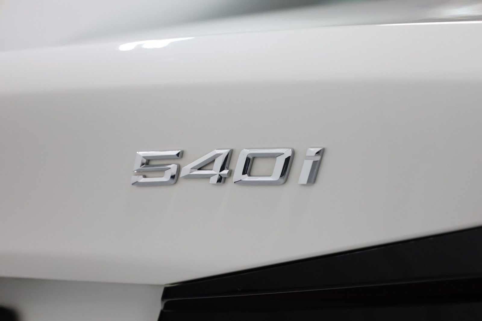 Thumbnail: 2022 BMW 5 Series - 8