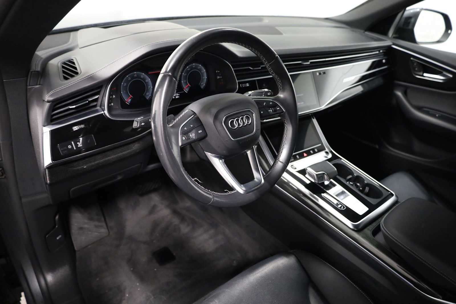 Thumbnail: 2021 Audi Q8 - 4