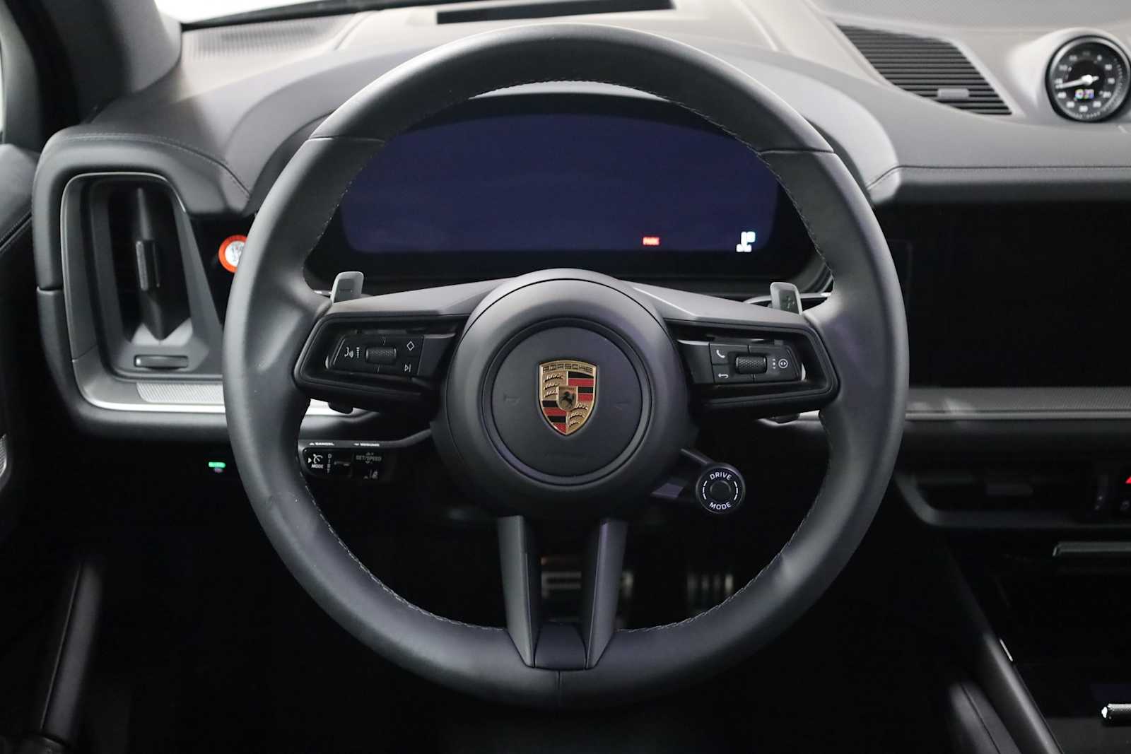 Thumbnail: 2025 Porsche Cayenne - 25