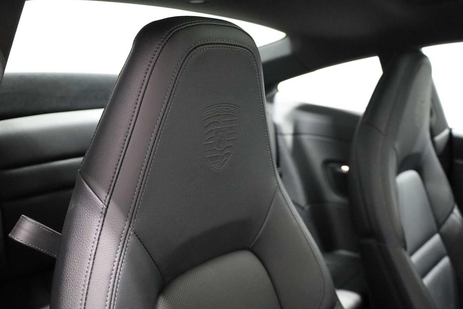 Thumbnail: 2025 Porsche 911 - 22