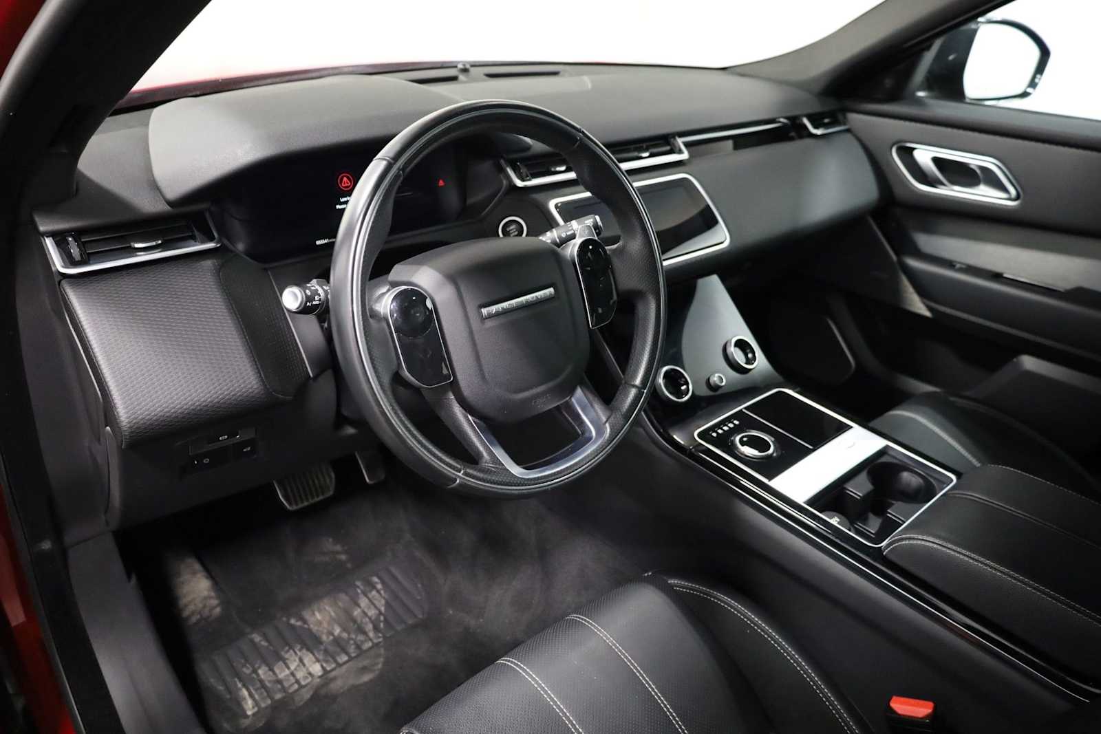 Thumbnail: 2018 Land Rover Range Rover Velar - 4