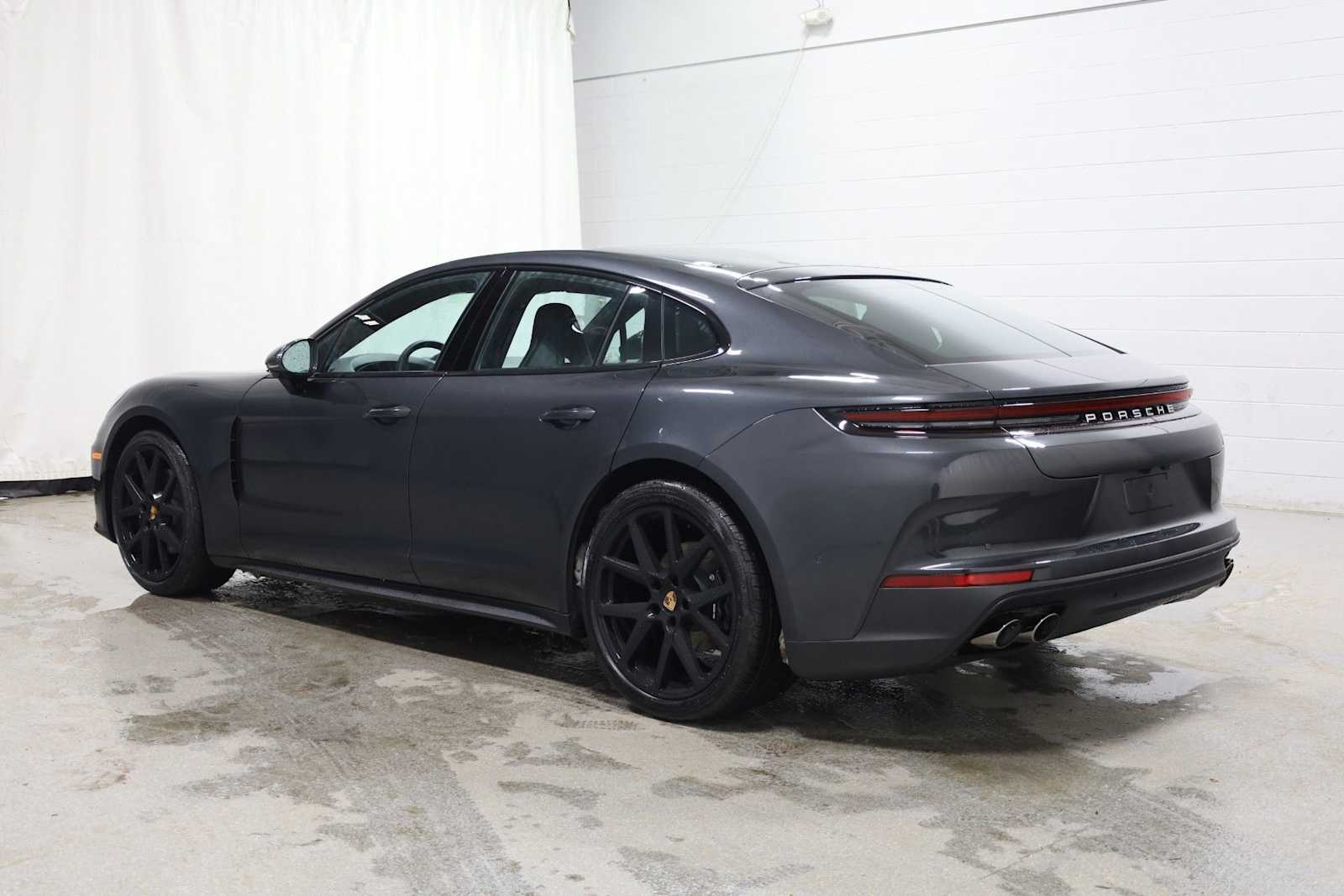 Thumbnail: 2026 Porsche Panamera - 3
