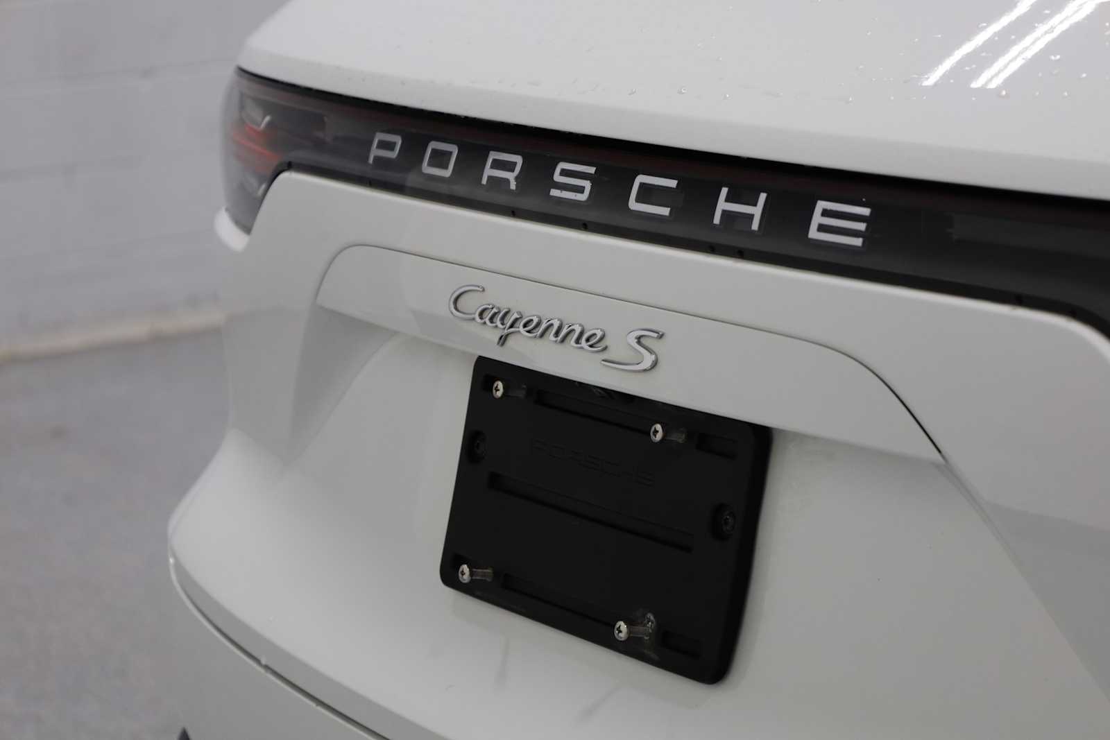 Thumbnail: 2020 Porsche Cayenne - 9