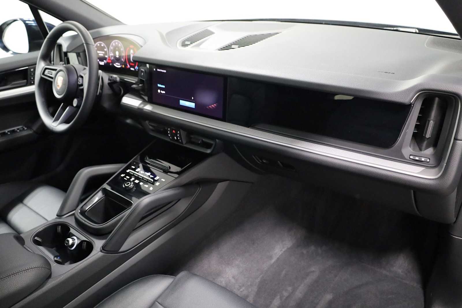 Thumbnail: 2025 Porsche Cayenne - 6