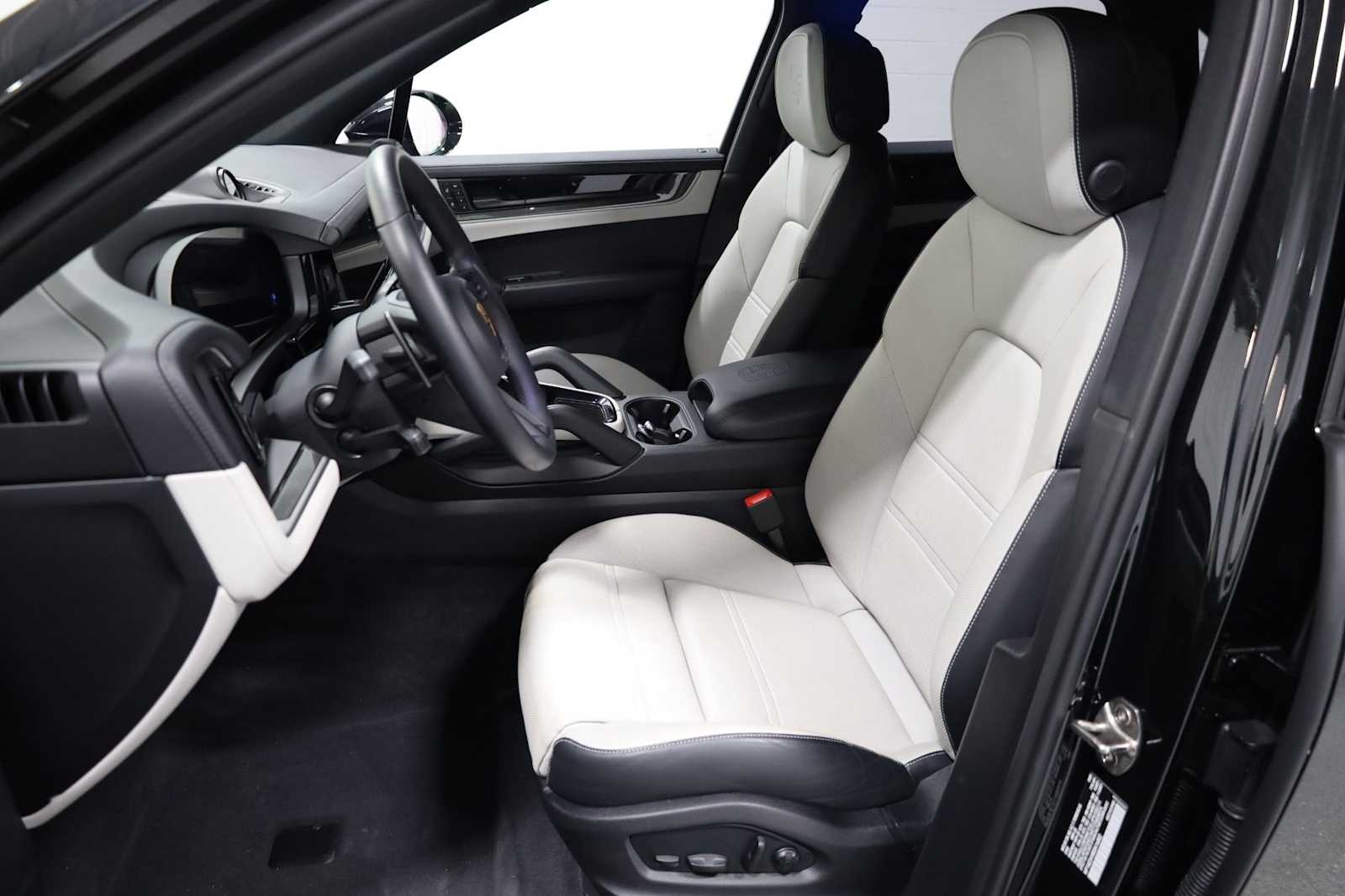 Thumbnail: 2025 Porsche Cayenne - 5