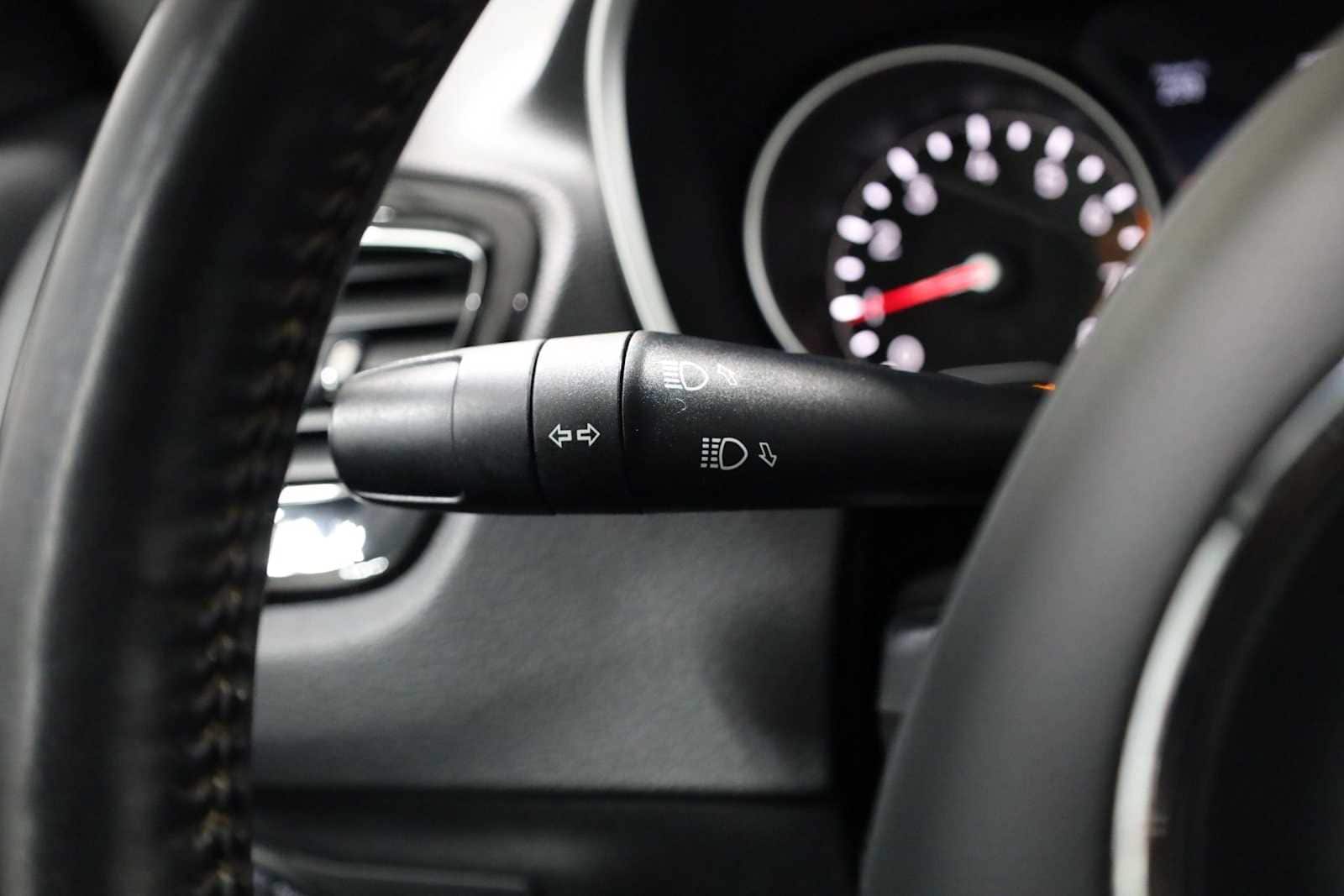 Thumbnail: 2019 Jeep Compass - 28