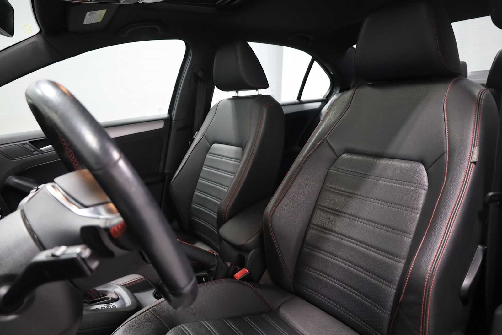 Thumbnail: 2014 Volkswagen Jetta - 5