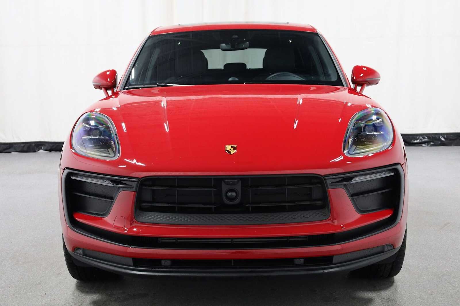 Thumbnail: 2025 Porsche Macan - 14