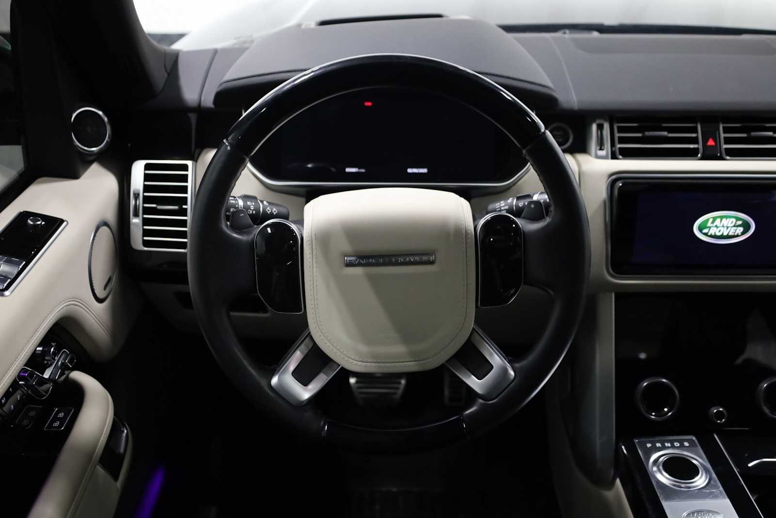 Thumbnail: 2021 Land Rover Range Rover - 23