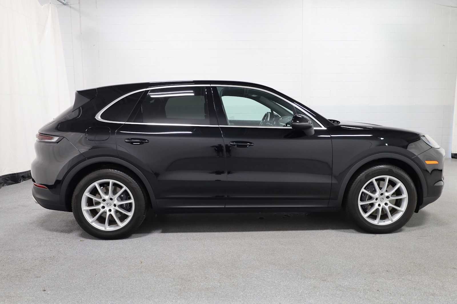 Thumbnail: 2024 Porsche Cayenne - 10