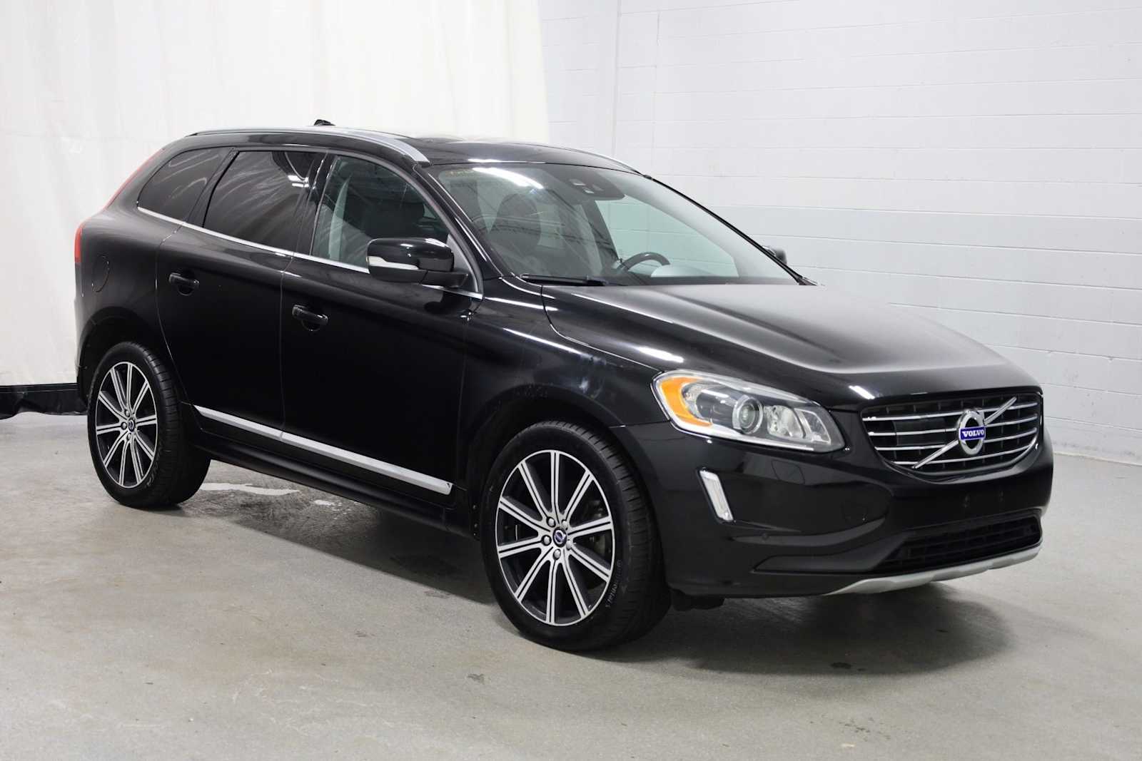 Thumbnail: 2016 Volvo XC60 - 13