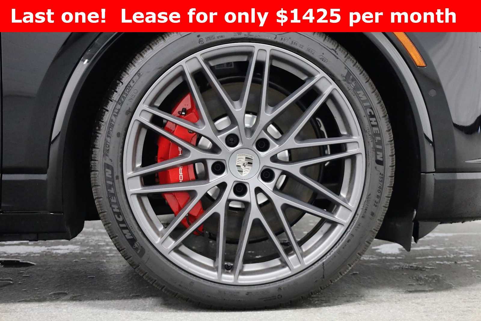 Thumbnail: 2025 Porsche Macan - 12