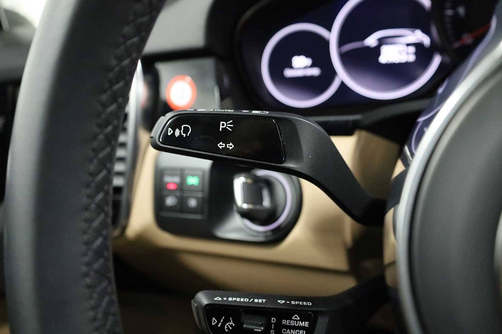 Thumbnail: 2023 Porsche Cayenne - 31