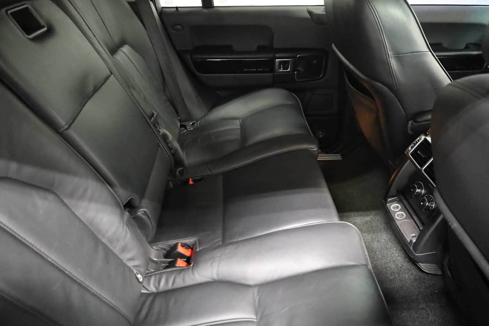 Thumbnail: 2012 Land Rover Range Rover - 34