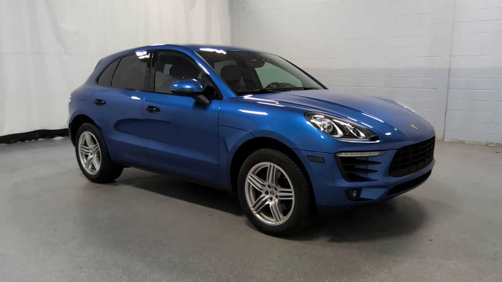 2018 Porsche Macan Base -
                  Novi, MI