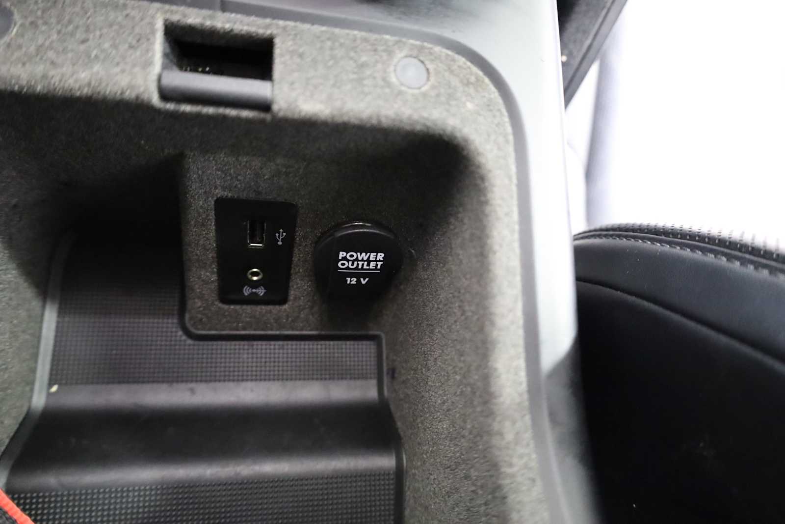 Thumbnail: 2017 Porsche Cayenne - 43