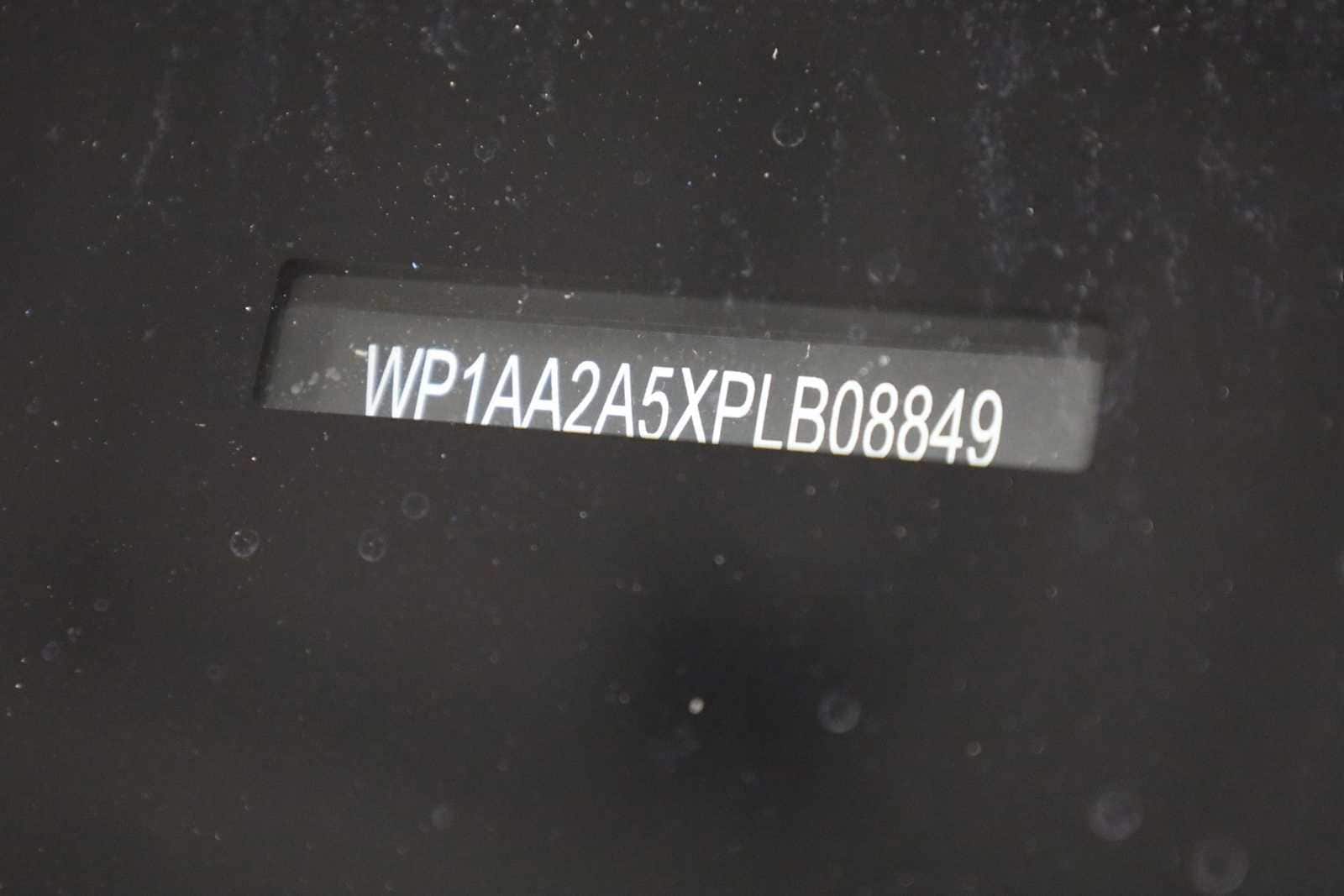 Thumbnail: 2023 Porsche Macan - 43