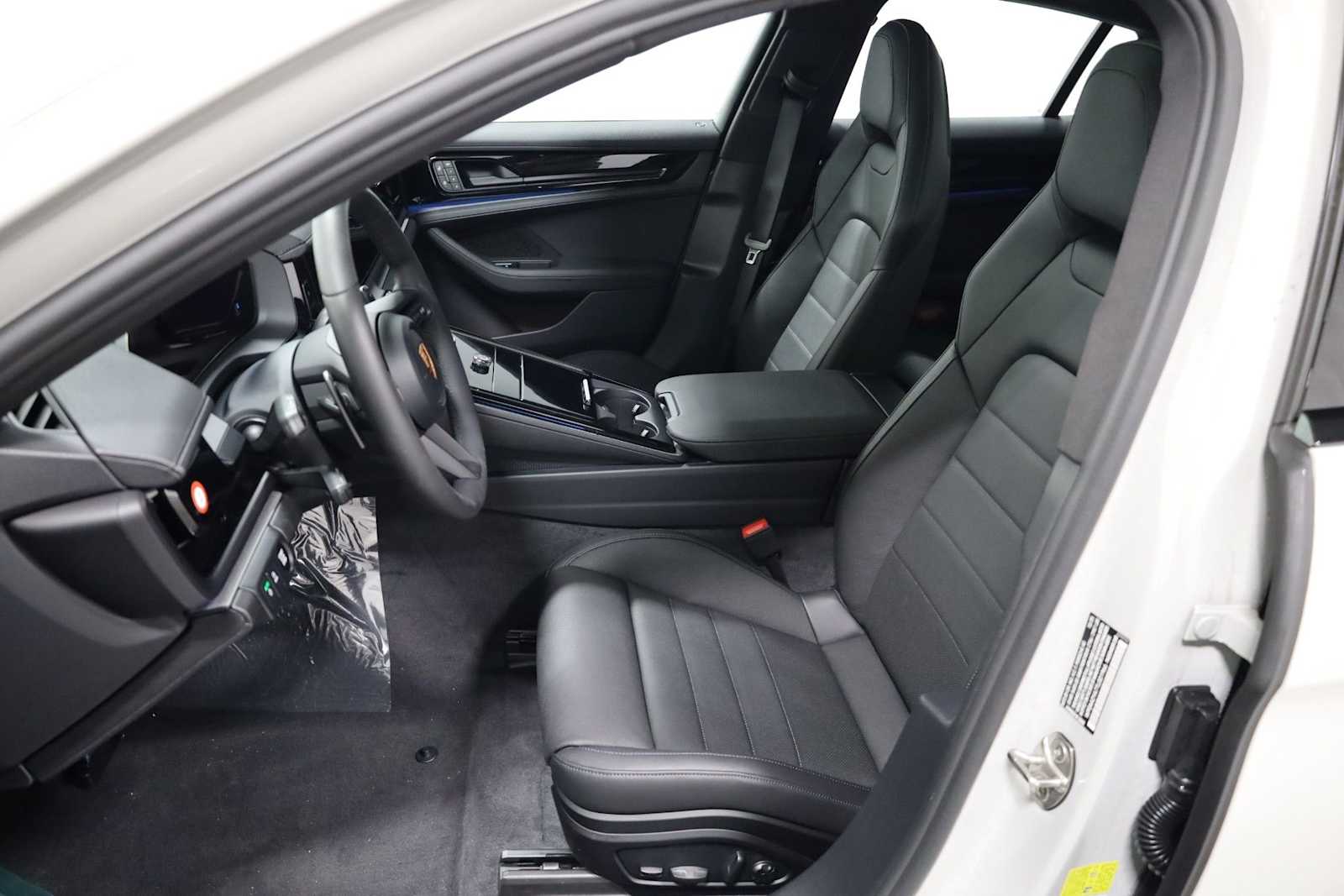 Thumbnail: 2026 Porsche Panamera - 5