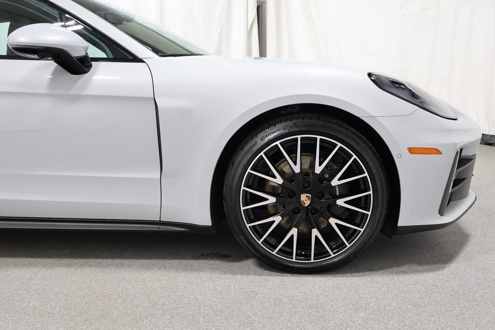 Thumbnail: 2025 Porsche Panamera - 11