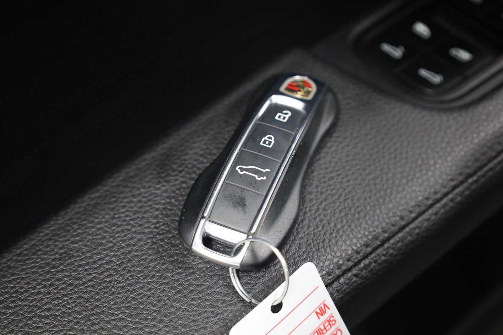 Thumbnail: 2024 Porsche Cayenne - 38