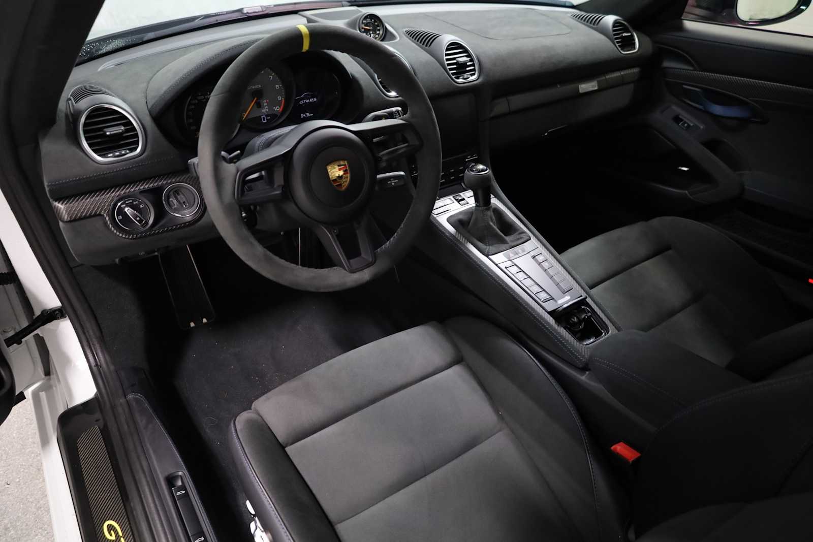 Thumbnail: 2023 Porsche 718 Cayman - 4