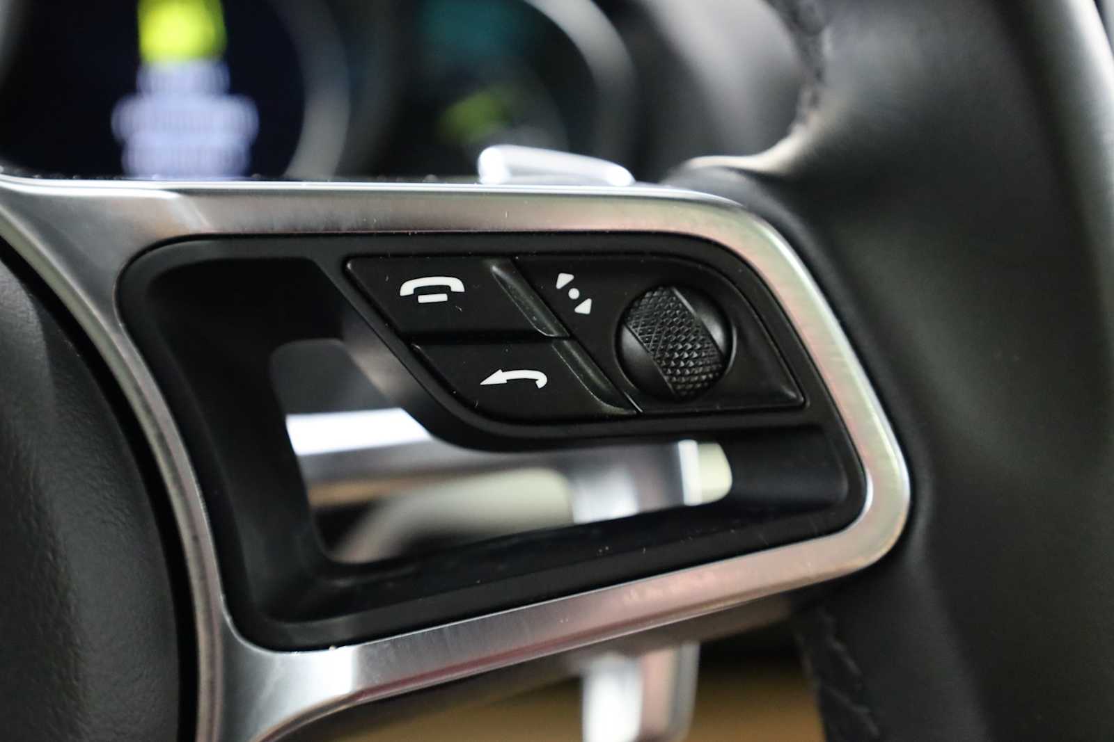 Thumbnail: 2016 Porsche Cayenne - 28