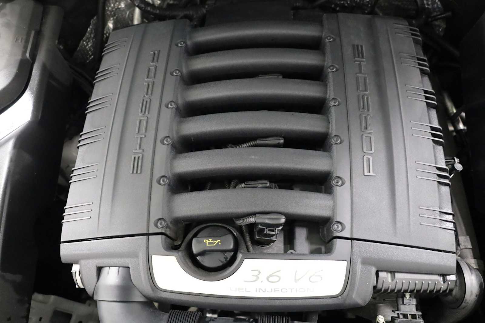 Thumbnail: 2014 Porsche Cayenne - 40