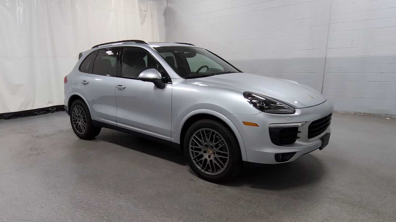 2017 Porsche Cayenne  -
                  Novi, MI