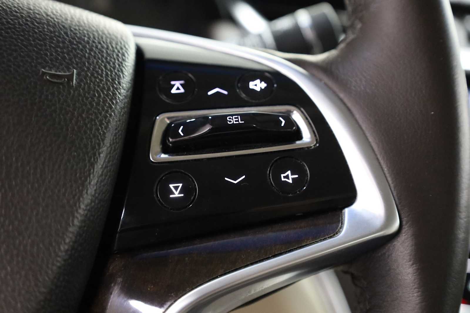 Thumbnail: 2013 Cadillac XTS - 25