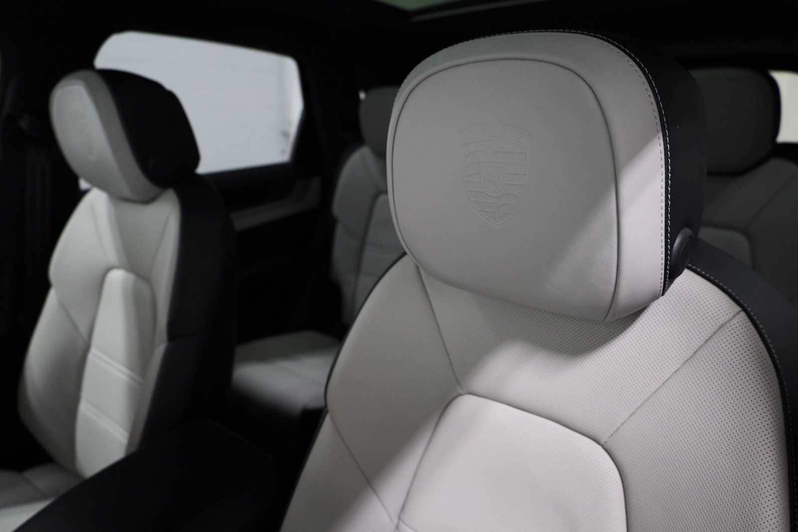 Thumbnail: 2025 Porsche Cayenne - 18