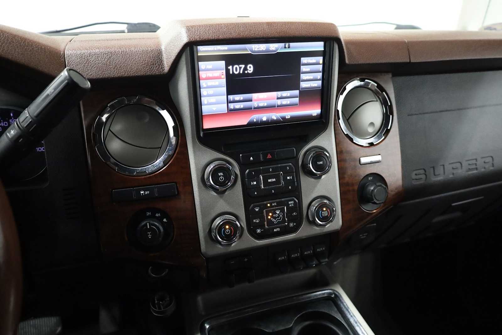 Thumbnail: 2014 Ford F-250 - 28