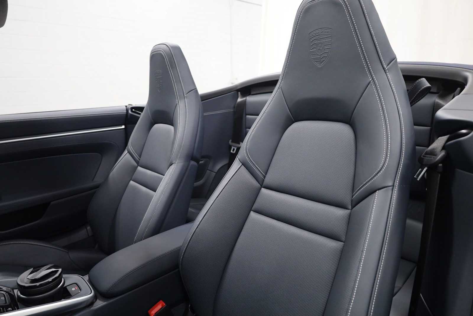 Thumbnail: 2025 Porsche 911 - 18