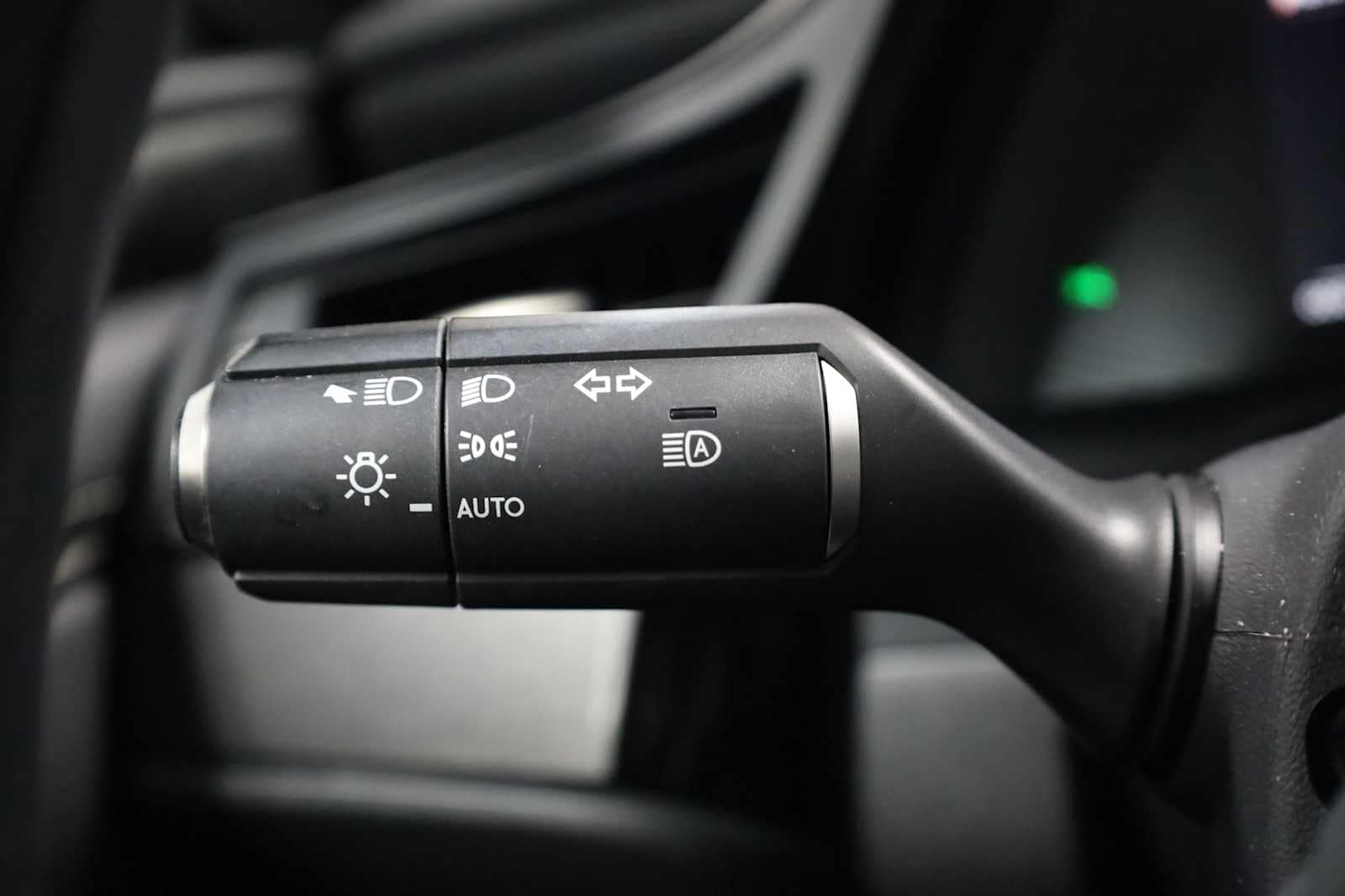 Thumbnail: 2023 Lexus ES - 28